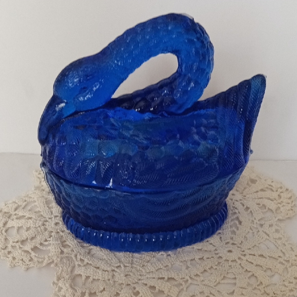 Vintage Hsinchu Colbalt Blue Swan Glass Hen On Nest
